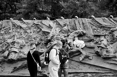 讲究|游客素质明显提高 但仍有人不太讲究