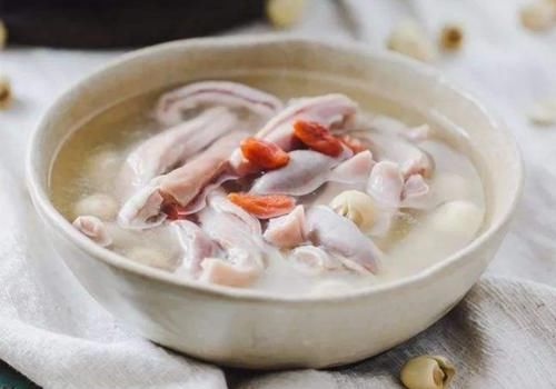 猪肉|秋天,少吃猪肉多喝它,每天一碗,气血足了,失眠也好了