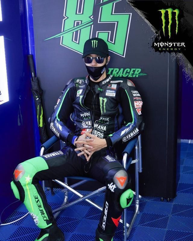 祝贺|王一博摔车尹正难过反问,你们欢呼什么?不愿意看到大家祝贺他