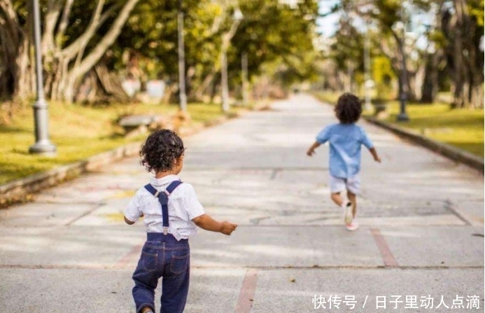  摔东西|这种层面不必惯着小孩，一旦出现了迹象，就需要立即去教导