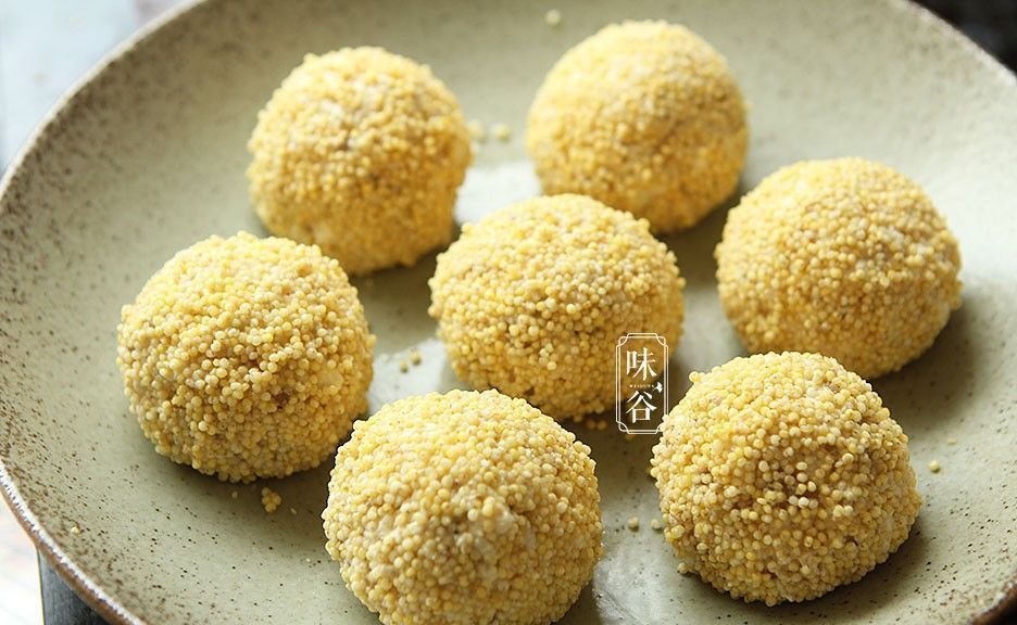  丸子|秋季吃丸子不用油炸，上锅蒸一蒸，好吃不上火，老人孩子都适合