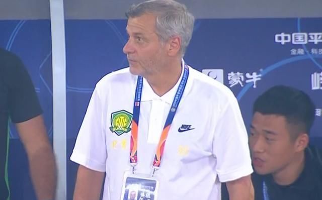  取胜|2-1！恒大卫冕最大对手浮现？少打1人1小时仍取胜，对手0外援