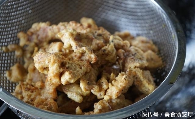 红薯淀粉|炸小酥肉记住两个制作关键点,你做的绝对比海底捞的还好吃