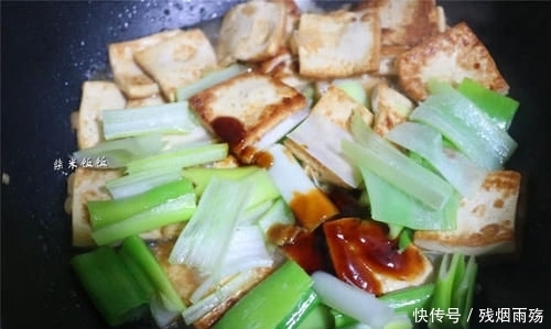  食材|这两种食材是绝配，一香一鲜，简单一炒，比肉还好吃