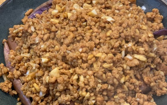 蒸线|毫不油腻的肉末蒜蓉蒸线茄, 肉沫汤汁浓郁, 口感绵软又多汁