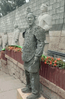 真牛|搞笑GIF:这技术是真牛,还是保持点距离好!