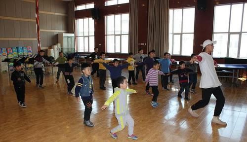  特长|你是要培养孩子'兴趣'，还是要让他有个'特长'？别盲目报班