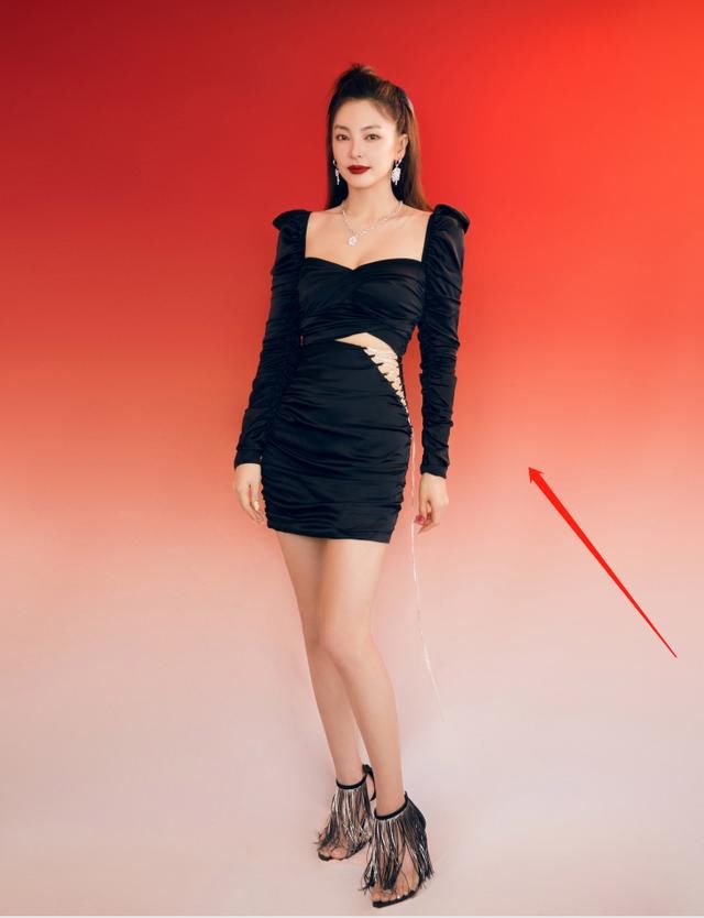  意外|张雨绮的“多肉腰”太优越，明明一点都不骨感，却意外的美艳