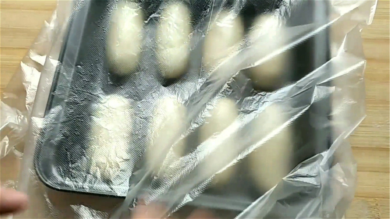 做成|入秋后,多吃点西葫芦,做成馅饼真香,做法简单,出锅皮软馅香