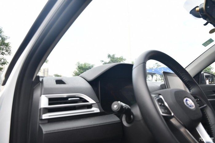  周末|周末和比亚迪e3一起，带孩子们出去玩儿！