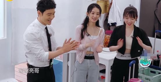  再露|谜之审美太难懂？赵丽颖《中餐厅》再露内裤边，3年前也是这样穿