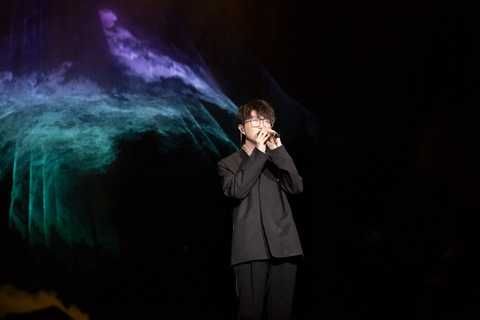  蔡徐坤|《青春芒果夜》朱一龙黄晓明蔡徐坤点燃青春，姐姐们舞台燃炸全场