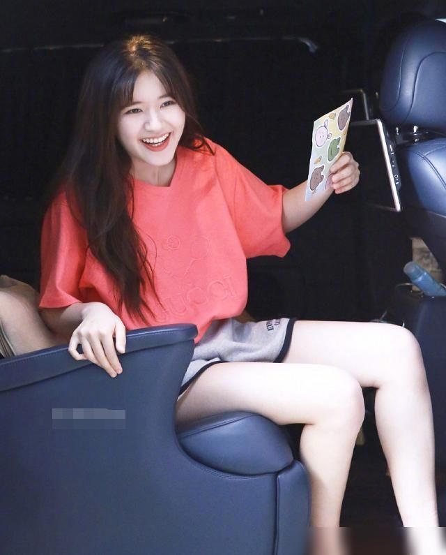 高级|不要说赵露思没辨识度了,看到路人镜头下的她,就知道有多高级了