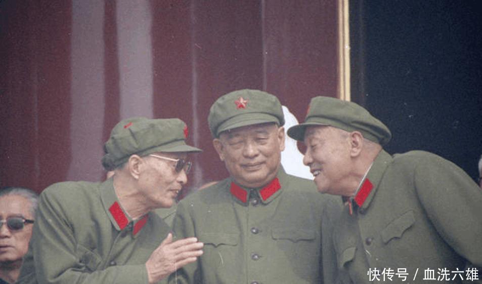  保障他|开国上将不满警车为自己开路, 说你们耍什么威风! 老百姓不会害我！