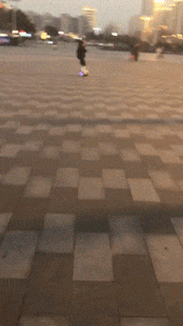 舒爽|搞笑GIF：为什么看到他摔倒，心里会莫名的舒爽呢？