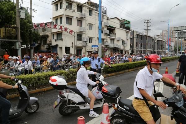 警方|台风“黑格比”来袭，黄浦警方启动应急预案