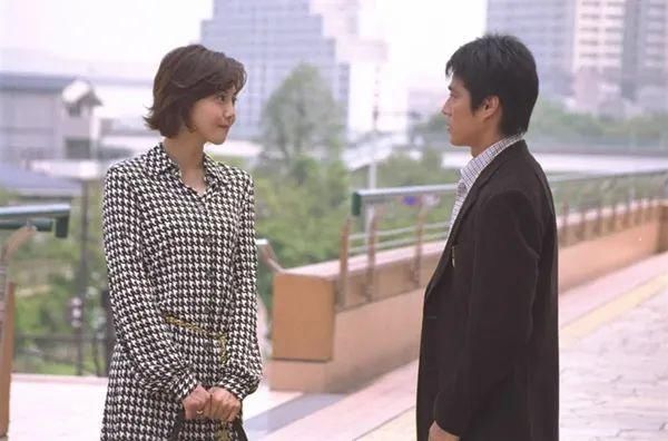  再次|松岛菜菜子20年前的美貌再次引发热议，47岁的她素颜流出依旧抗打