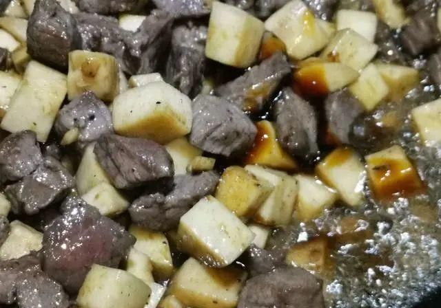 杏鲍菇|如何做黑椒牛肉杏鲍菇的做法+秘方,肉制品控的至爱,美味到舔盘子