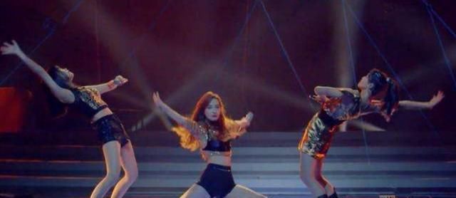  湖南卫视|吴昕在《乘风破浪》唱跳俱佳，在《快乐大本营》才艺平平是人设？