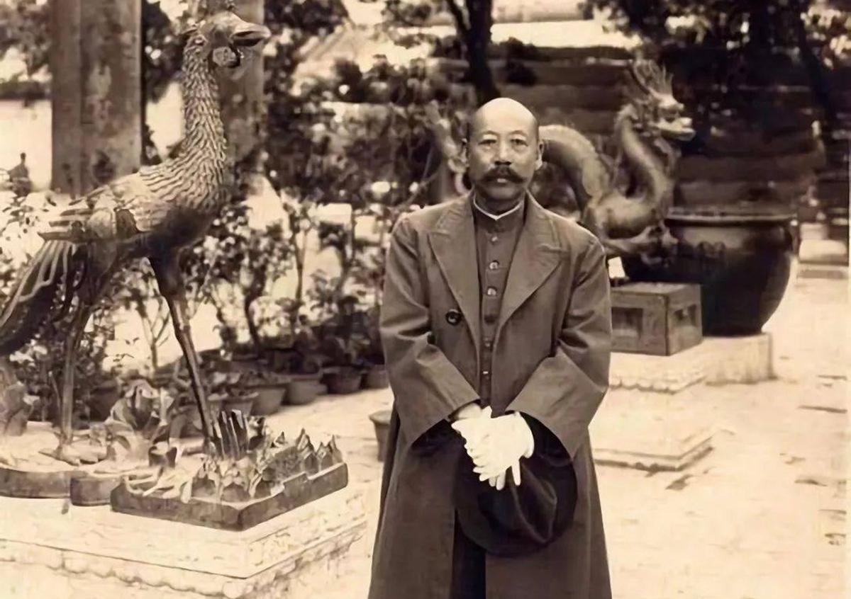 打败|打败张作霖的民国军阀，荣登《时代》封面第一人，晚年为何被毒杀