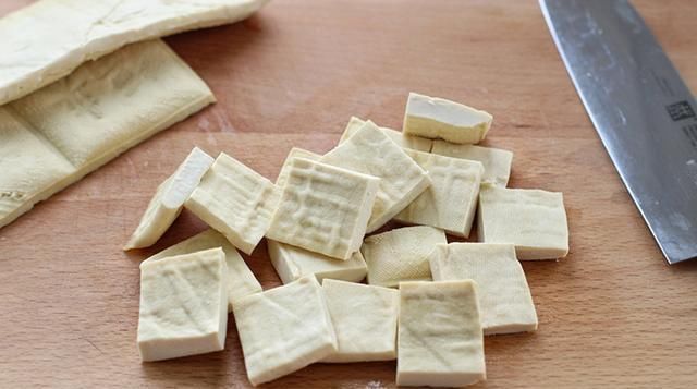  豆制品|比肉还好吃的零食，蜜汁豆干，做法简单，营养美味，好吃到不停口