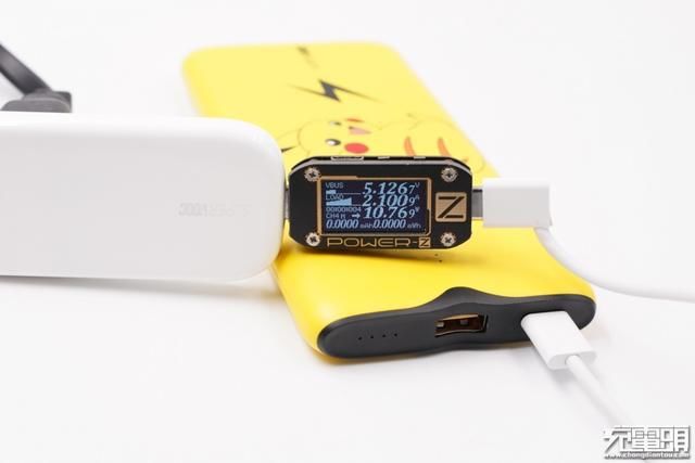  功率为8|小饼干能给什么设备用？OPPO 50W 超闪饼干充电器兼容性评测