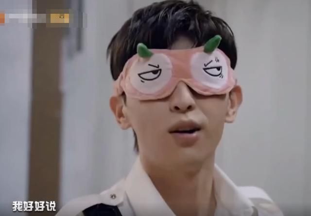  邓伦|邓伦被问女友标准，他说出身高体重要求，粉丝们心都碎了