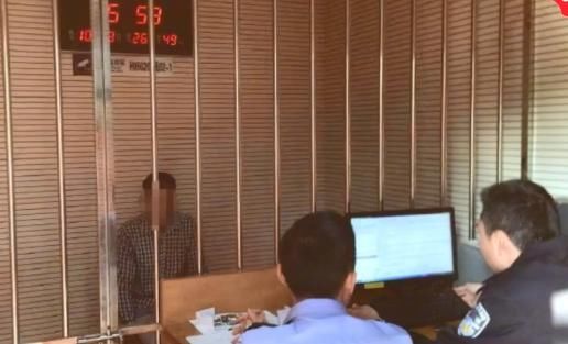  偷拍|男子闹市偷拍女孩隐私，不料全程被路人偷拍，男子：偷拍真恶心！