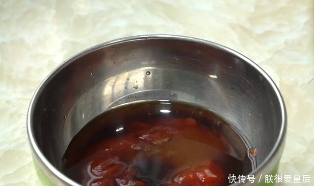 解馋|土豆新吃法,不炒不用炖,酸甜又开胃,孩子三天两头点名吃,解馋