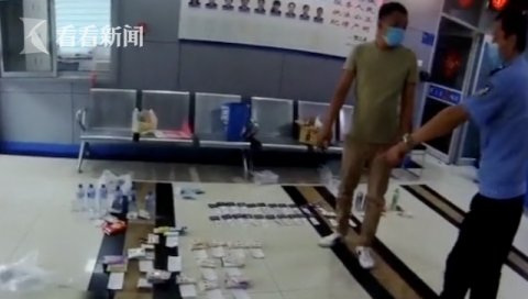  过期|“神秘客”超市专买过期商品 民警：这事不简单