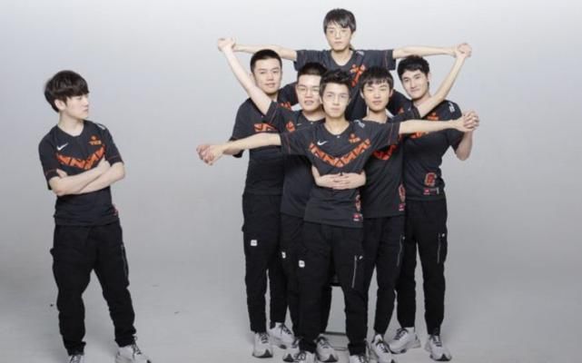 倒数第|英雄联盟S10战队巡礼之TES:旗舰引航,骑士远征!