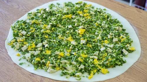 迷上|最近早餐迷上这道面食，一擀一卷，咬一口满嘴香，三伏天要多吃