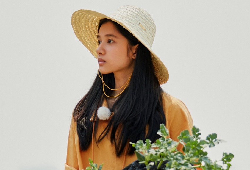 向往|向往的生活张子枫给瓜苗浇水!懂的人看了无奈还得靠工作人员