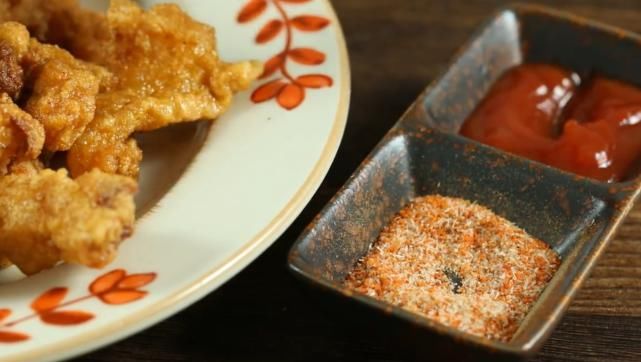  黄金|简单又美味的黄金炸酥肉，酥脆可口，上桌就抢光