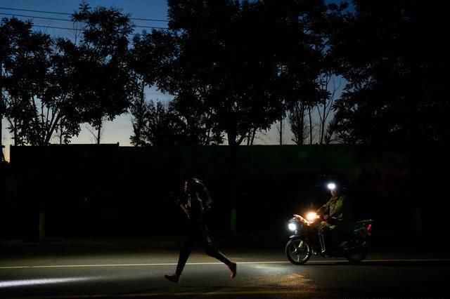  新华社|呼市这个“狠爹”火了，新华社都报道了