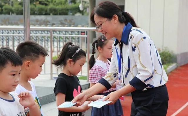 连云港|连云港开学啦！组图来了，看看拍到你家娃了吗？