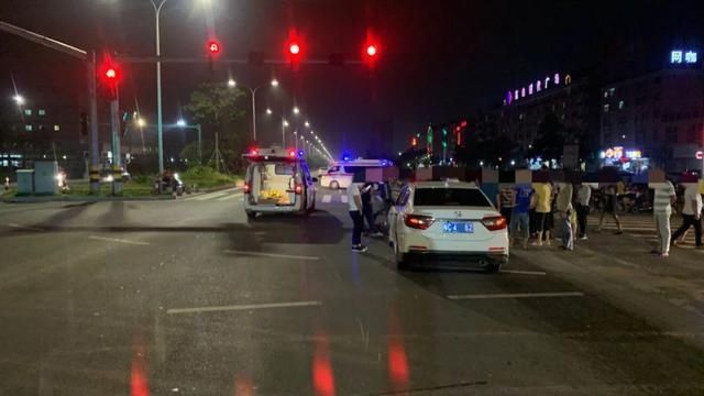 夫妇|珠海夫妇深夜去买药被撞飞,两人重伤丈夫身负6项严重违法!