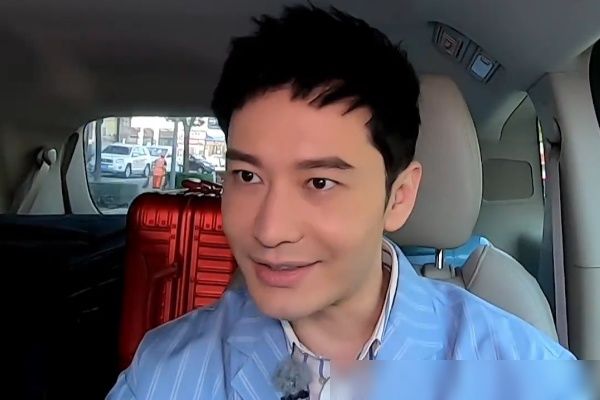  黄晓明|中餐厅滤镜有多厚重？黄晓明的胡茬都给磨没，眉毛搞得像油画