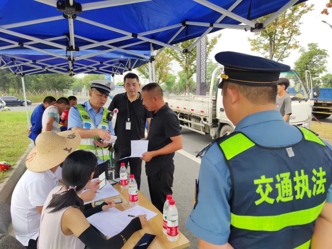 桐乡|桐乡开出首张机动车尾气超标罚单