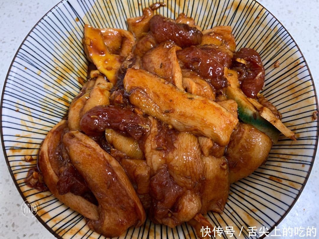 焦香|这是五花肉最好吃的做法,不放油,不放水,焦香软嫩口感好极了