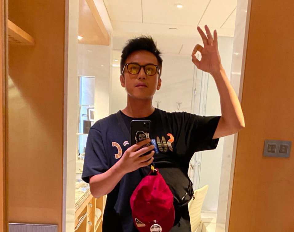  鹿晗|邓超鹿晗陈赫新综艺让人期待 挎编织袋摆摊在海鲜市场捉螃蟹