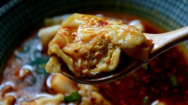 就可以|香喷喷红彤彤的一碗抄手,光是看着就流了口水,比吃饺子过瘾多了