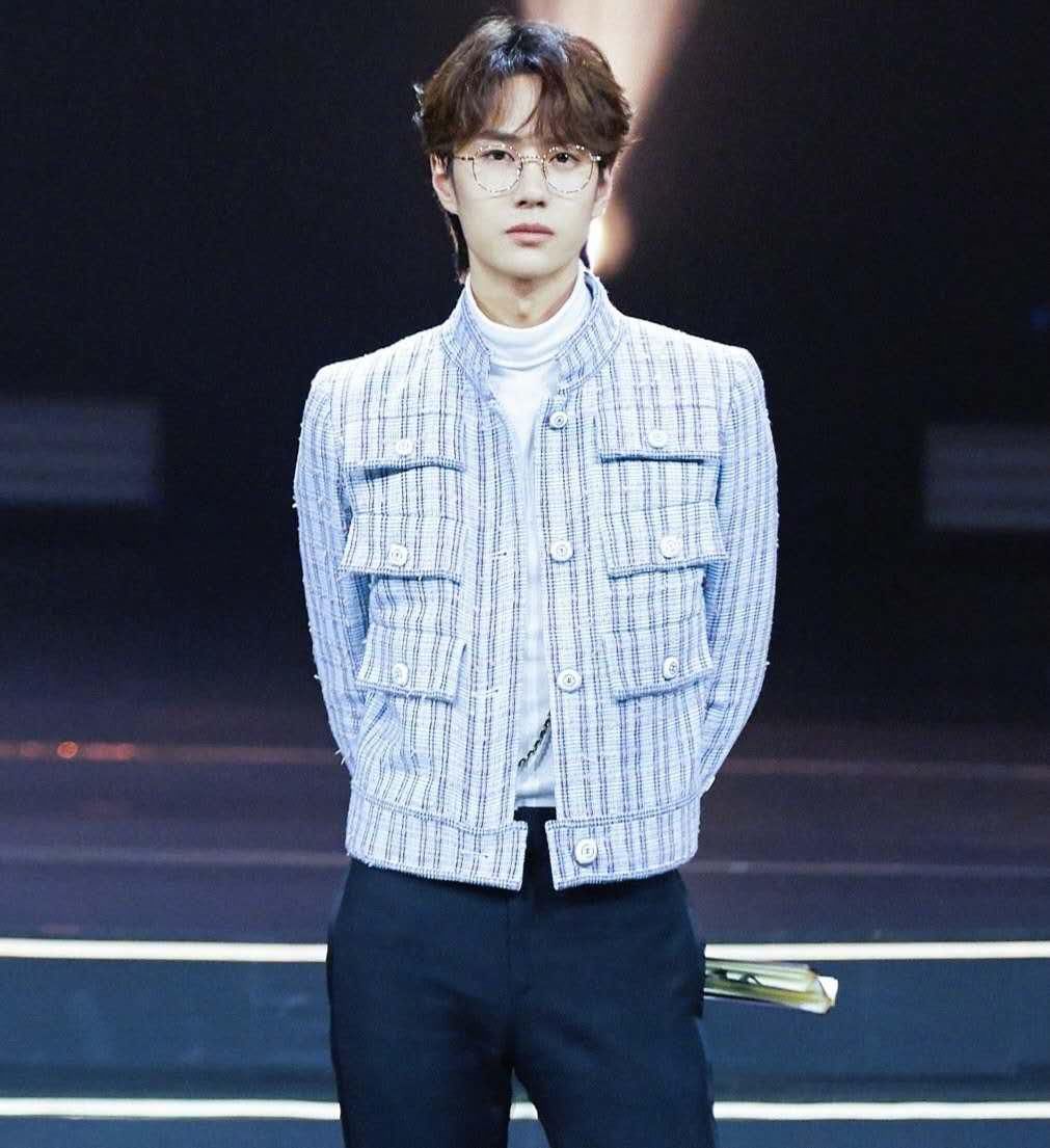 肖战|王一博过23岁生日,超话影响力破两亿,蔡徐坤肖战均破亿!