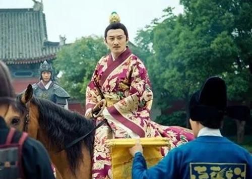 朱棣|靖难胜利后朱棣直奔皇宫，此人拦住他问了句话，朱棣立马转身出城