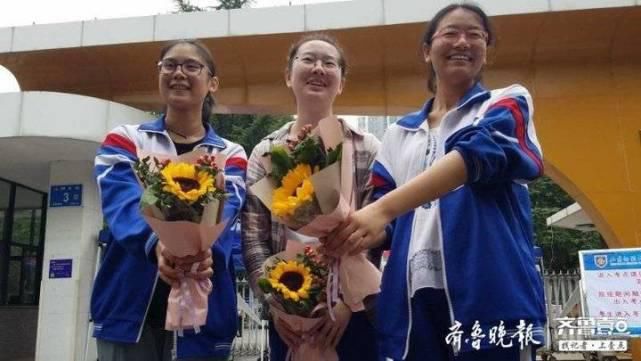  考生|壹起见证新高考｜高考结束，考生没啥感觉，家长却激动哭了