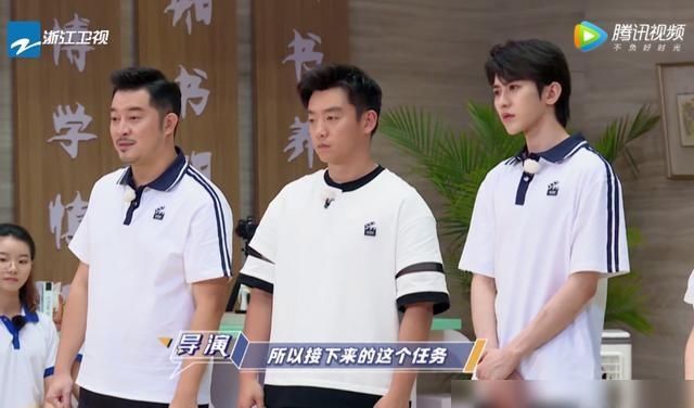  担当|《奔跑吧》蔡徐坤颜值与力量双担当，年轻就是好，大黑牛老了！