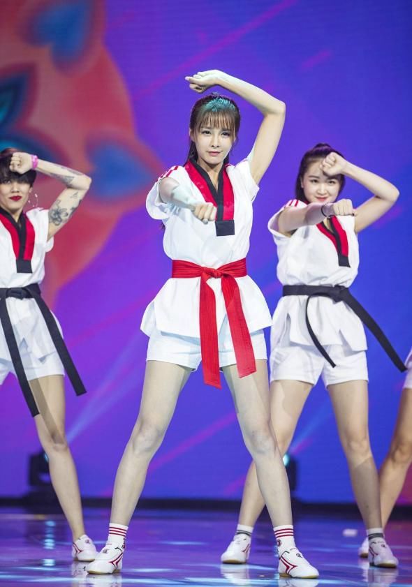  档综艺节|从全网黑到零差评，短短几年逆转翻盘，沈梦辰是如何做到的？