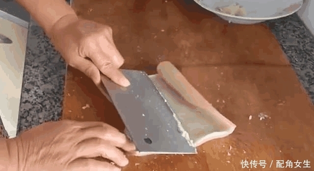 获赞|中国的垃圾食品, 落入外国人之手, 获赞连绵不绝成为火爆菜品!