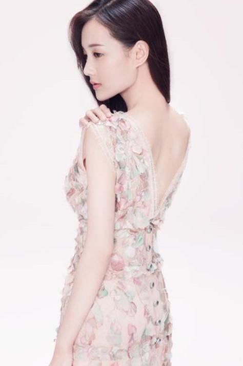  嘉宾|李一桐去过相亲节目？看到和她牵手的男嘉宾，娱乐圈是一个圈