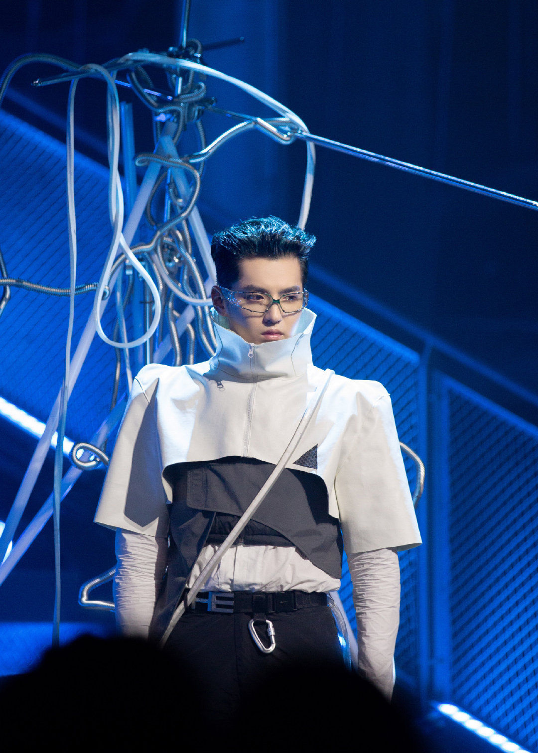  正式|200906 今晚潮玩无届T台秀正式拉开帷幕 看吴亦凡为爱跨次元